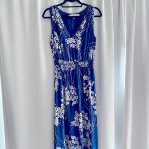 Studio M - Floral Print Maxi Dress - Medium